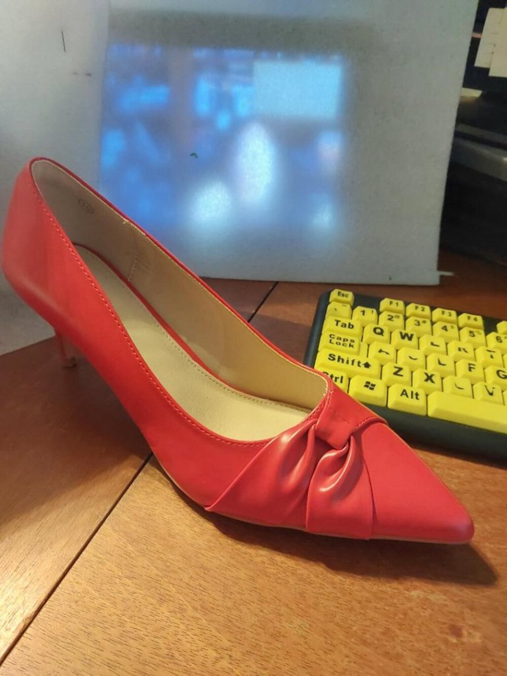 NEW! Piepiebuy Pointed Toe Pump Twist Knot Stiletto Mid Heel Faux Leathe Red 10